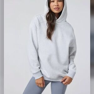 Vuori restore oversized Gray Women's Hoodie medium